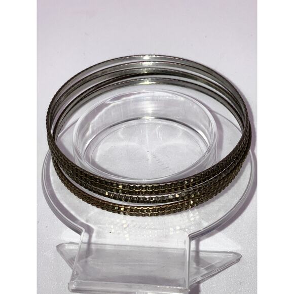 6 Textured 2.75" Bangles Bracelets! - Picture 6 of 6